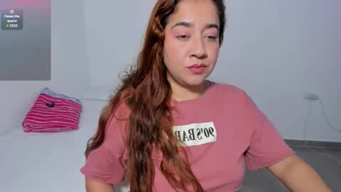 Natalia Flores online show from March 25, 2026, 1:11 am