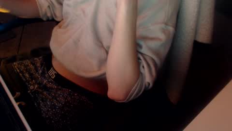 Drew online show from September 22, 2025, 3:52 am