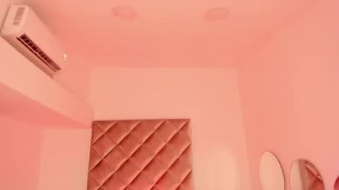 INSTAGRAM  m2221     online show from January 11, 2025, 11:12 am