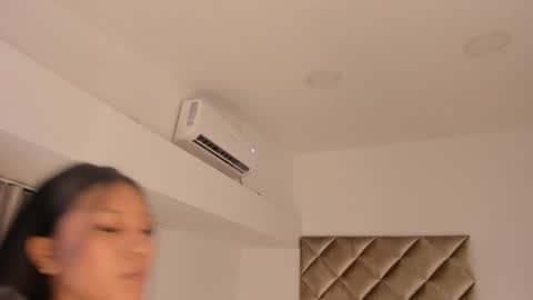 INSTAGRAM  m2221     online show from February 5, 2025, 10:30 am