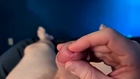 Snapshot of naked_slut86 chatting on December 20, 2025, 3:19 pm Naked slut online show from December 20, 2025, 3:19 pm