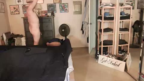 nakedmonkey online show from April 26, 2026, 1:14 am