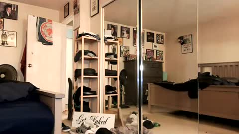 Snapshot of nakedmonkey chatting on July 15, 2026, 1:44 am nakedmonkey online show from July 15, 2026, 1:44 am