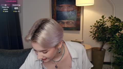 Kate online show from November 20, 2025, 11:54 am