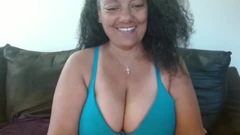 Snapshot of nala_thickk chatting on April 24, 2026, 9:28 pm Nala Thickk online show from April 24, 2026, 9:28 pm