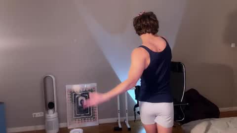 Georges online show from December 6, 2024, 9:13 pm