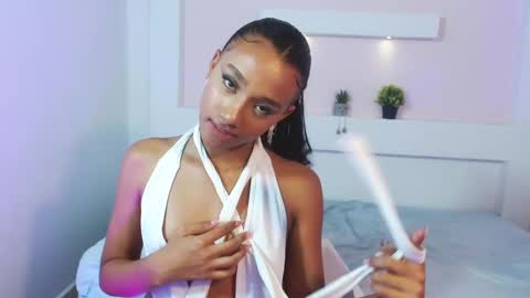 Namoi Smith online show from December 23, 2024, 9:59 am