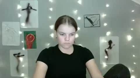 Nana online show from September 18, 2025, 12:07 pm