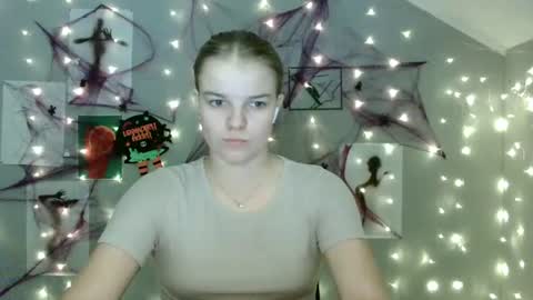 Nana online show from October 10, 2025, 8:13 am