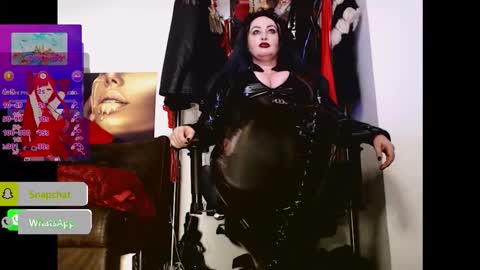 NanaLaGloss online show from November 15, 2025, 12:02 pm