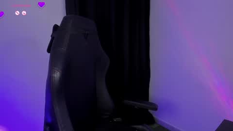 Snapshot of nanaleon chatting on January 14, 2025, 3:01 am online show from January 14, 2025, 3:01 am