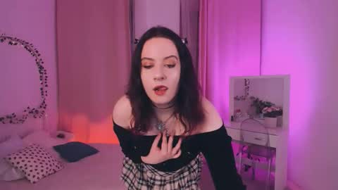 Nana online show from October 15, 2025, 5:29 am