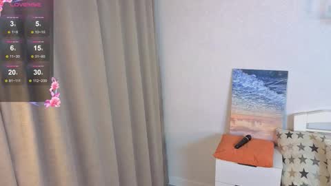 Snapshot of nancyajasin chatting on November 27, 2025, 5:09 am Hello im Lola online show from November 27, 2025, 5:09 am