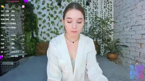 Luna online show from March 3, 2025, 6:04 am