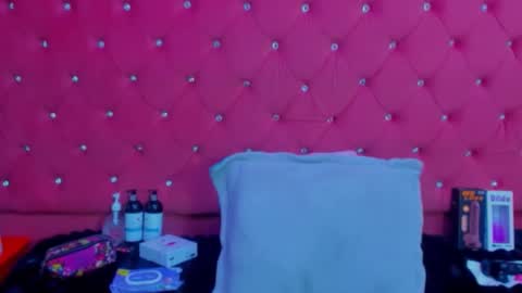 nanis james15 online show from April 3, 2026, 2:53 am