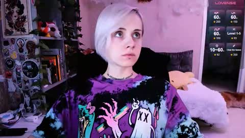 Monday-Friday 12-4 AM and 6-9 AM New York time online show from October 9, 2025, 8:40 pm