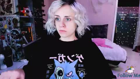 Monday-Friday 12-4 AM and 6-9 AM New York time online show from October 30, 2025, 8:53 pm