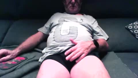 nano22968832 online show from November 9, 2025, 3:49 am