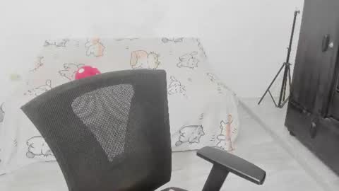 Snapshot of naoko_uwu chatting on June 17, 2026, 1:01 pm Naoko online show from June 17, 2026, 1:01 pm