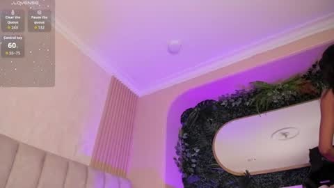 Naomi online show from August 5, 2026, 1:03 pm