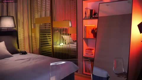 Snapshot of naomi_hotterr chatting on May 13, 2026, 5:49 am naomi_hotterr online show from May 13, 2026, 5:49 am