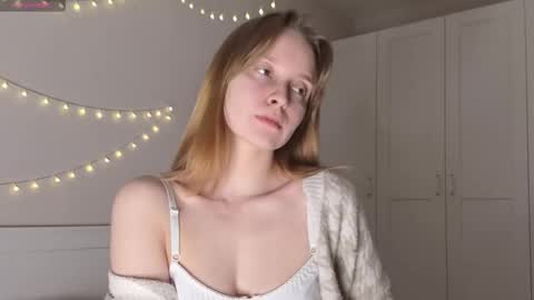 Naomi online show from November 16, 2025, 11:10 pm