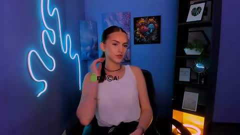 Snapshot of naomi_perl chatting on June 11, 2026, 1:20 pm Naomi online show from June 11, 2026, 1:20 pm