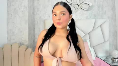 Snapshot of naomi_walker_ chatting on May 22, 2026, 7:30 pm naomi walker online show from May 22, 2026, 7:30 pm
