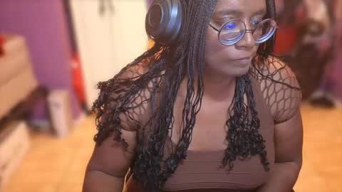 Naomi online show from October 15, 2025, 10:15 am