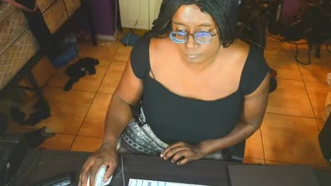 Naomi online show from April 26, 2026, 8:50 pm