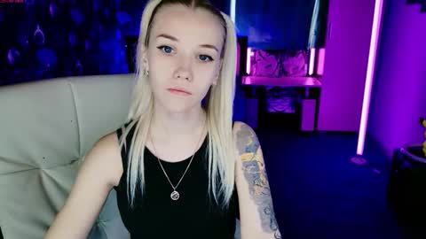 naomihita online show from November 8, 2025, 11:10 am