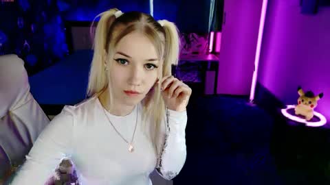 naomihita online show from March 23, 2026, 8:51 am