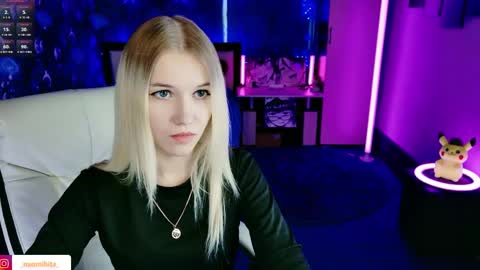 naomihita online show from April 18, 2026, 2:32 pm