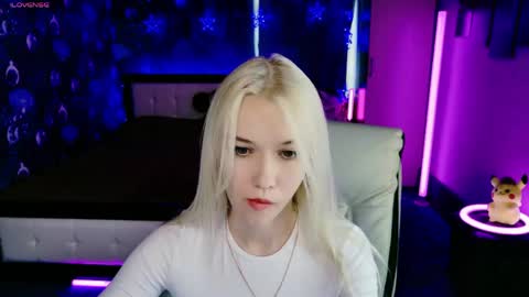 Snapshot of naomihita chatting on May 18, 2026, 9:48 am naomihita online show from May 18, 2026, 9:48 am