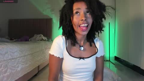 Naomii online show from October 2, 2025, 12:39 am