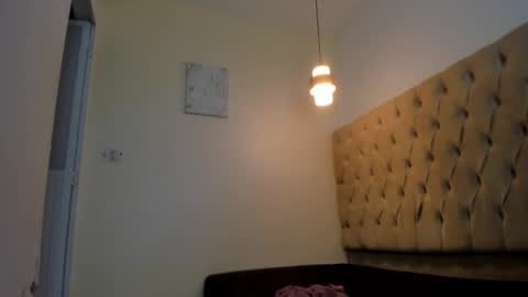 naomis_35 online show from March 3, 2026, 7:53 pm