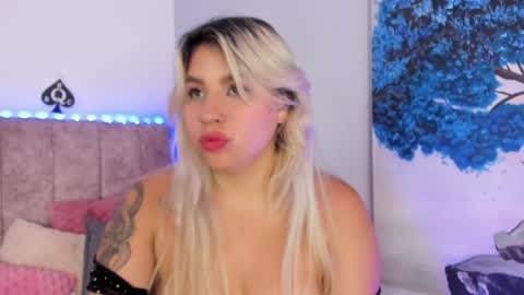 Laura  online show from April 23, 2026, 12:29 pm