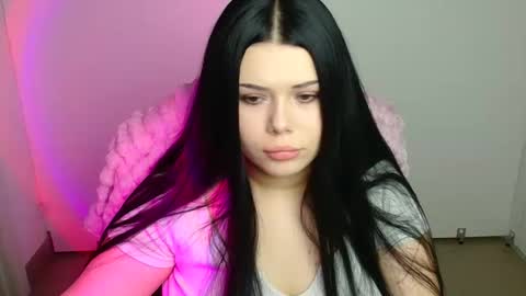 Naomi online show from October 12, 2025, 5:12 pm