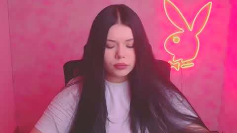 Naomi online show from November 11, 2025, 12:38 pm