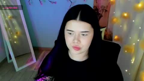 Snapshot of naomivibes chatting on August 6, 2026, 7:43 am Naomi online show from August 6, 2026, 7:43 am