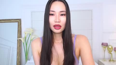 Naomi online show from December 7, 2024, 1:25 am