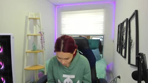 naomy_sex_69 online show from October 27, 2025, 7:40 pm