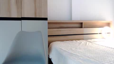 nareex online show from October 6, 2025, 5:49 am