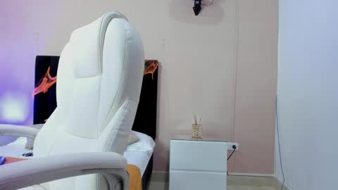 Nascary Fox online show from October 10, 2025, 7:46 pm