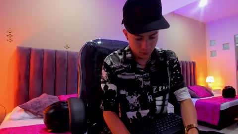 Nascary Fox online show from November 1, 2025, 7:49 pm