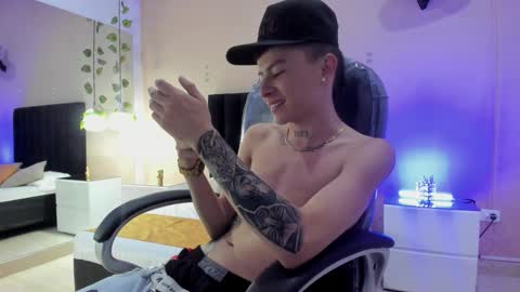 Nascary Fox online show from November 15, 2025, 8:16 pm