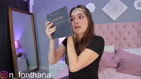 Nashly Fontana online show from October 3, 2025, 1:52 pm