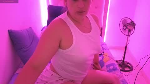 Nasly batista  online show from October 31, 2025, 4:02 am