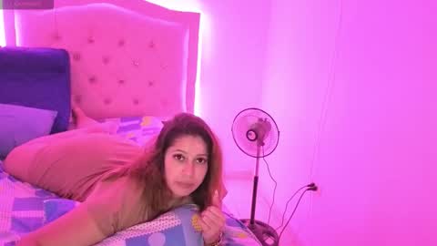 Nasly batista  online show from November 5, 2025, 12:54 am