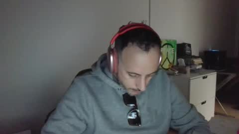 nassobout online show from December 8, 2024, 11:46 am